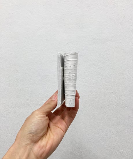 mw11｜三つ折り豆財布／WH