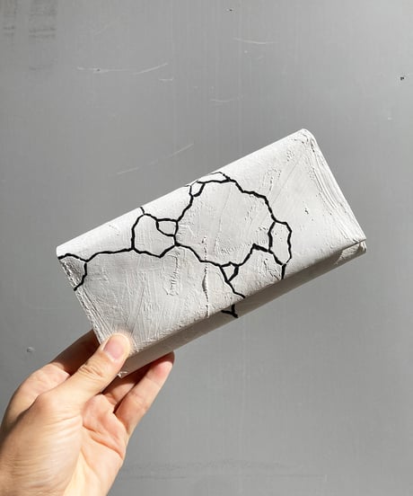mw07｜フラップ付き長財布／CC・WH