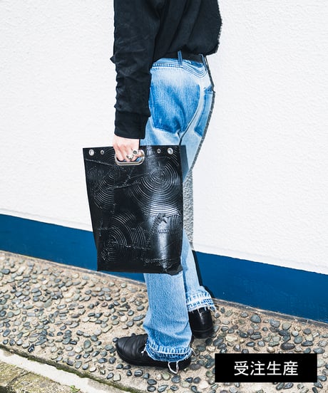 kagari yusukeレザーケース ✳︎ストラップ付き KAGARI YUSUKE - カガリユウスケ | 正規通販 BONITA ONLINE STORE