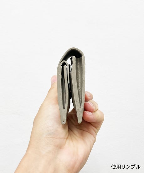 mw13｜コンパクト二つ折り財布／GR