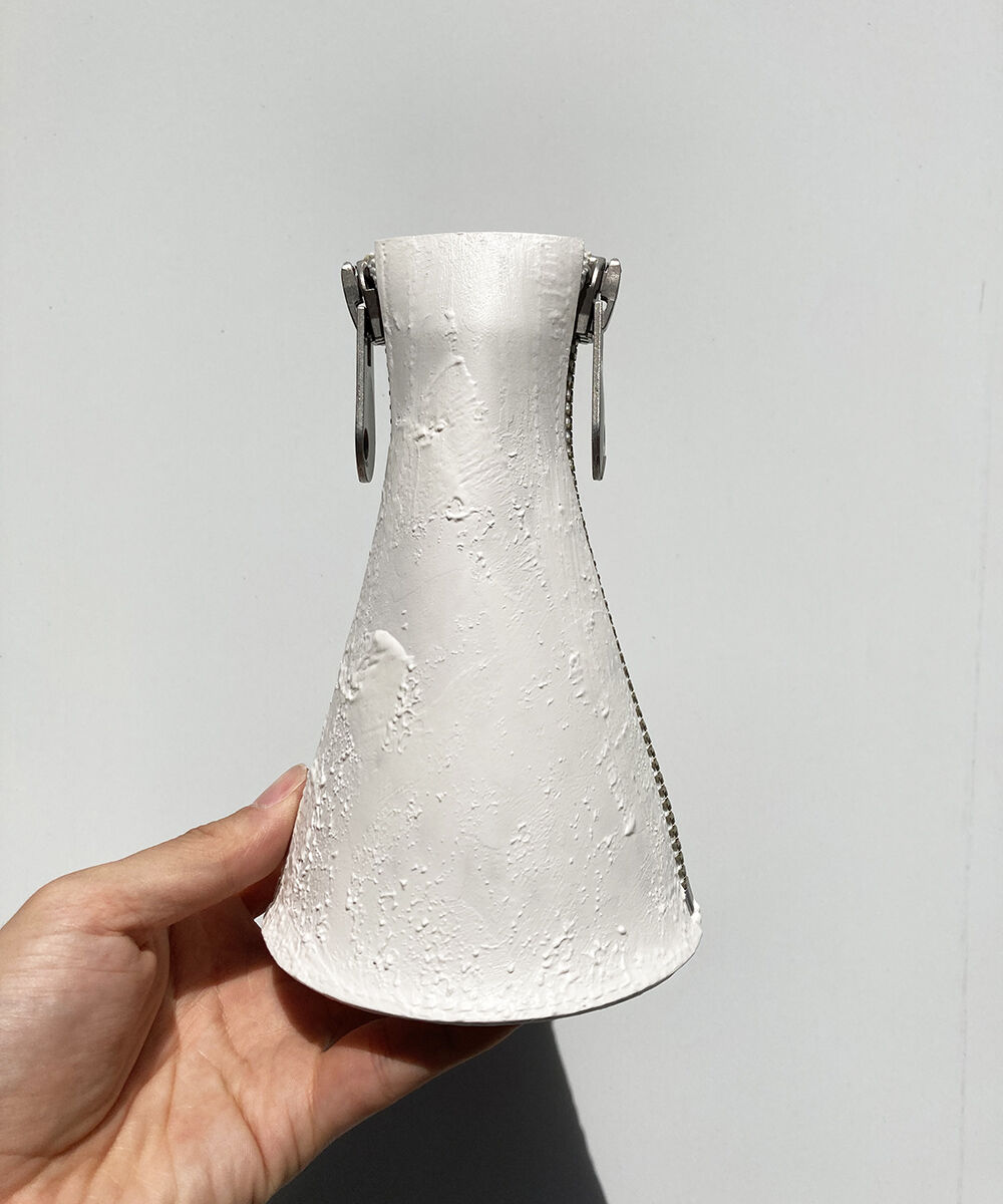 KAGARI YUSUKE カガリユウスケ フラワーベース 花瓶 ホワイト 白 KAGARI YUSUKE カガリユウスケ フラワーベース 花瓶 ホワイト 白