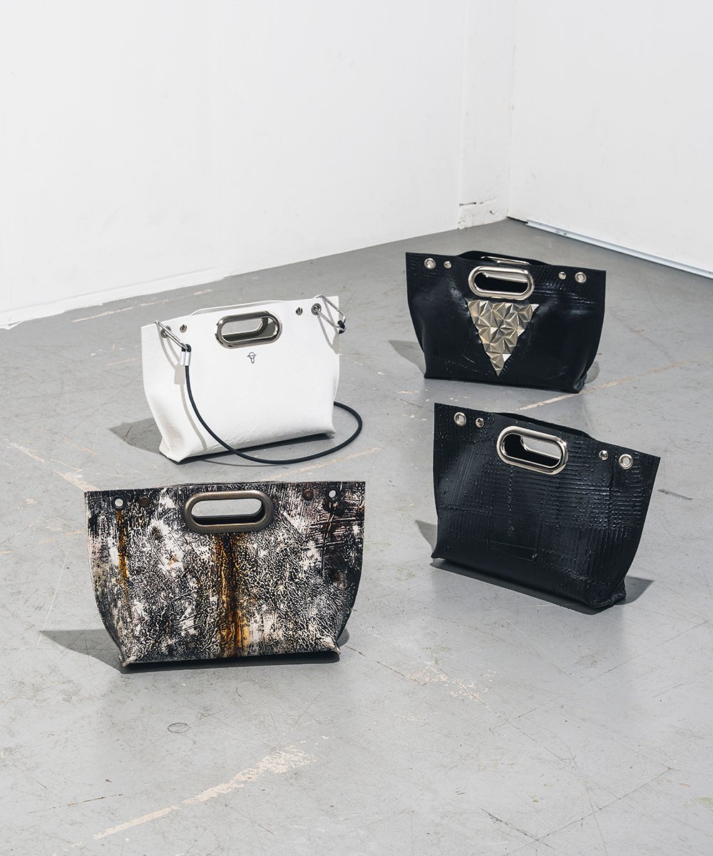 カガリユウスケ　kagari yusuke グレー　ドキュメントケース　クラッチ カガリユウスケ kagari yusuke グレー ドキュメントケース クラッチ