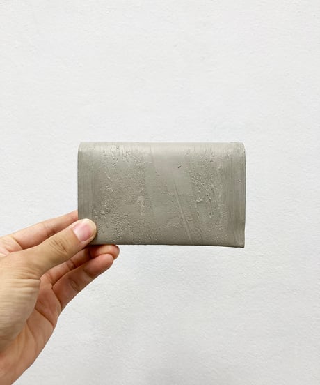mw13｜コンパクト二つ折り財布／GR