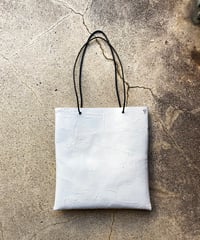 W17-01｜電線トート／WH