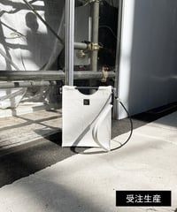 W21-03｜鉄筋トート／WH＋スクエアダクトBK