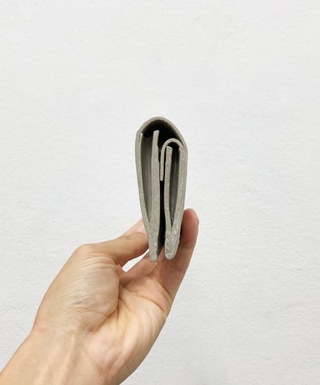 mw13｜コンパクト二つ折り財布／GR