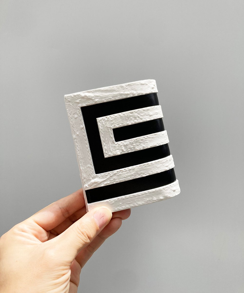 mw20｜二つ折り財布／迷宮・WH | Kagari Yusuke ／カガリユウスケ