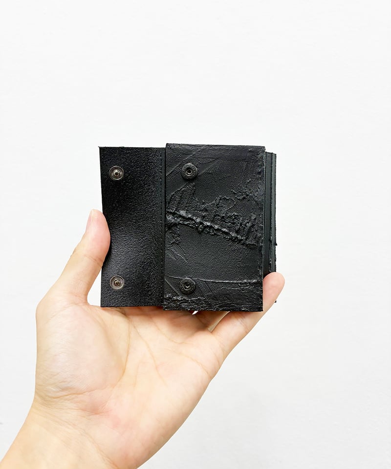mw11｜三つ折り豆財布／BK | Kagari Yusuke ／カガリユウスケ