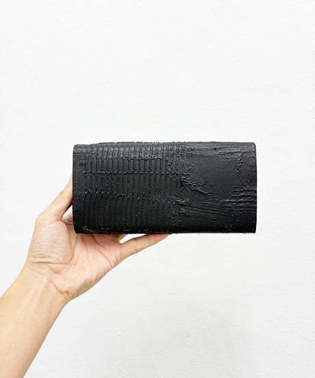 mw07｜フラップ付き長財布／BK