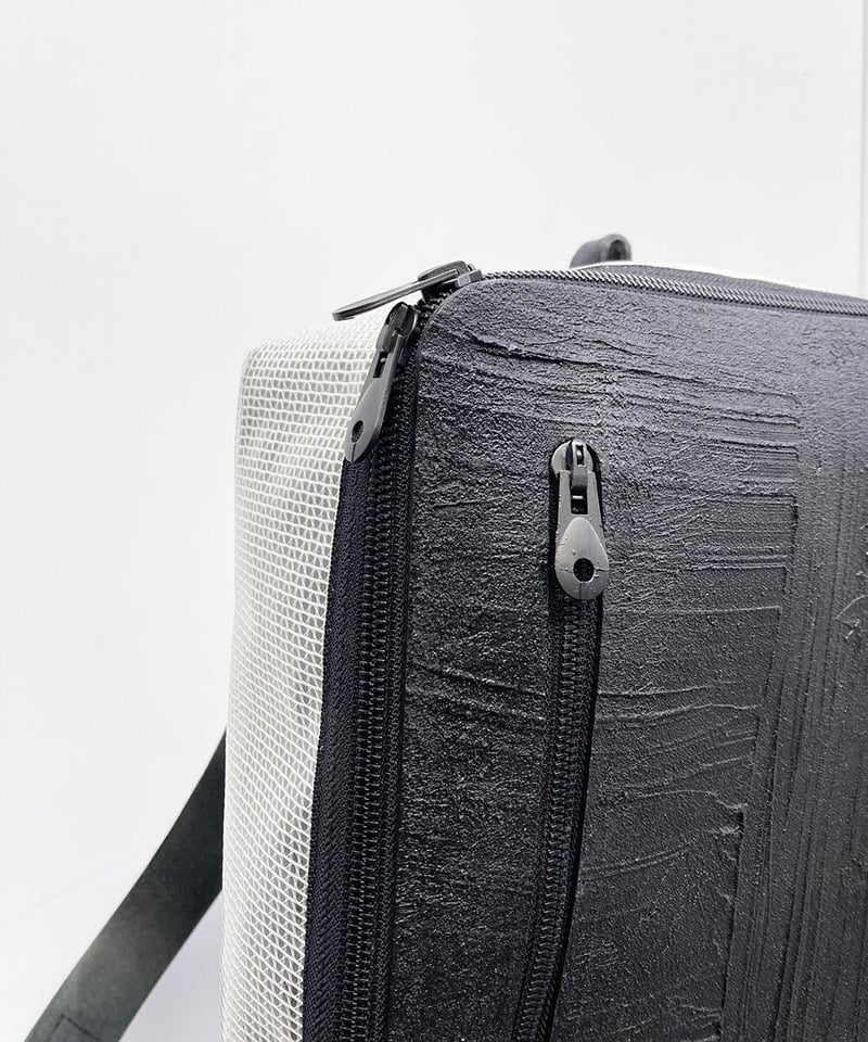 W18-05｜スクエアリュック・BK／防音シート | Kagari Yusuke ／カガリ