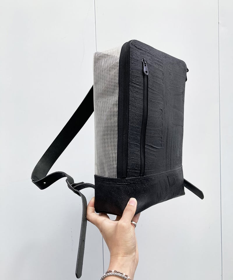 W18-05｜スクエアリュック・BK／防音シート | Kagari Yusuke ／カガリ