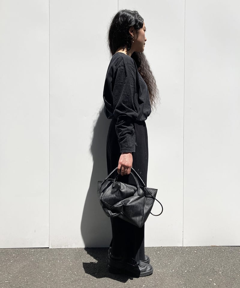 W21-04｜グニャショルダー BK／Mサイズ | Kagari Yusuke ／カガリユウスケ