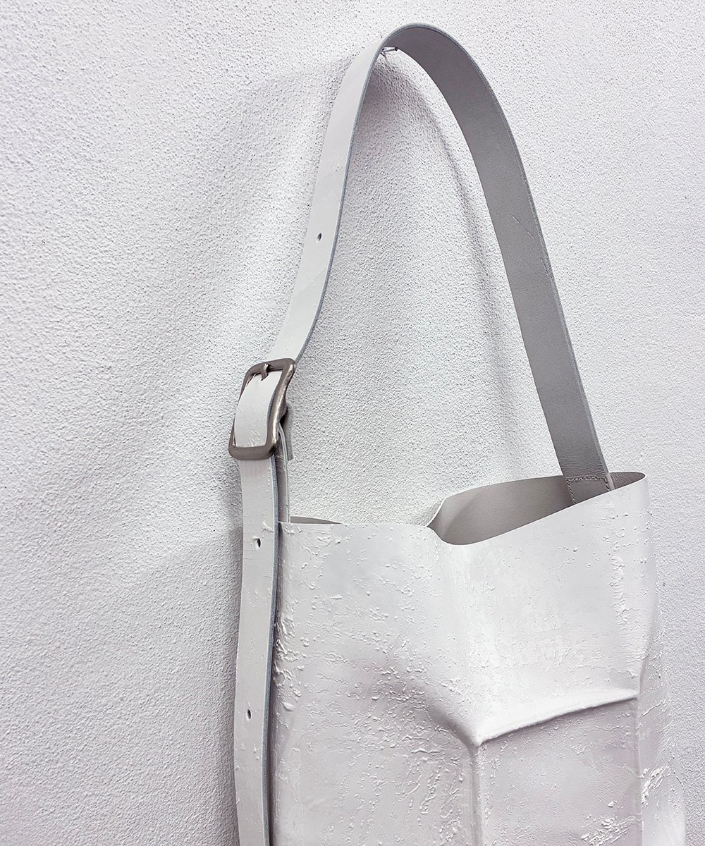 W11-01｜スクエアショルダー／WH | Kagari Yusuke ／カガリユウスケ