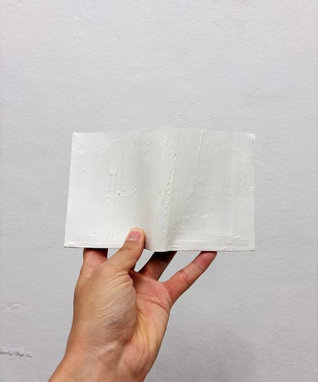 mw20｜二つ折り財布／WH
