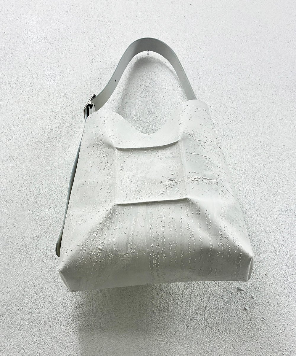 W11-01｜スクエアショルダー／WH | Kagari Yusuke ／カガリユウスケ