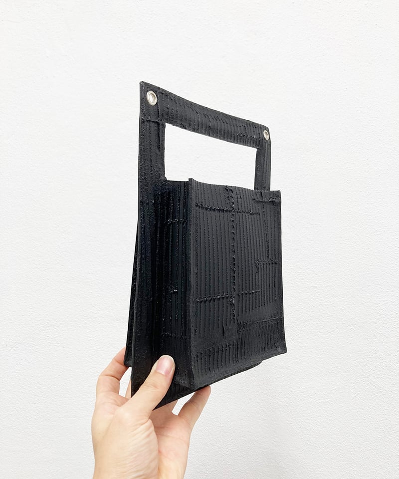 W22-01｜フレームトート／ショルダー BK | Kagari Yusuke ／カガリユウスケ