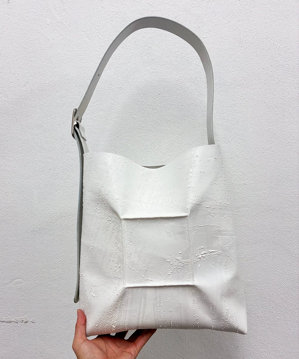 W11-01｜スクエアショルダー／WH | Kagari Yusuke ／カガリユウスケ