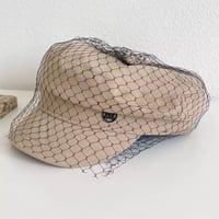 【即納】チュール付きキャスケット♡ベージュ✖️ブラック