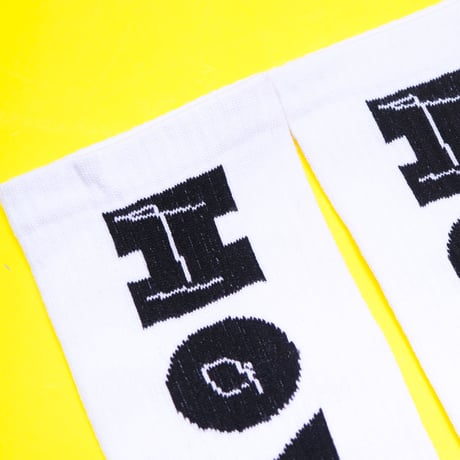 [HOW] SOCKS  white &black
