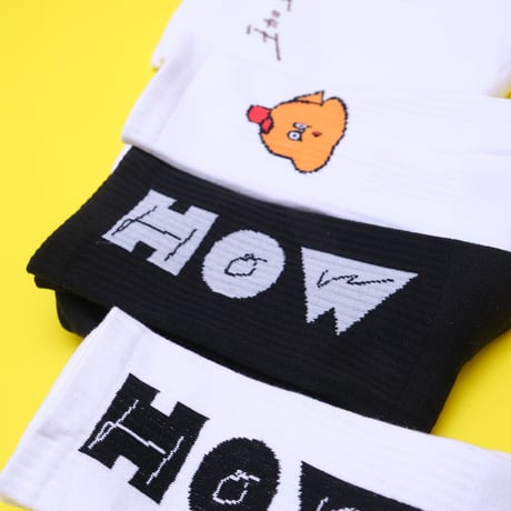 [HOW] SOCKS  white &black