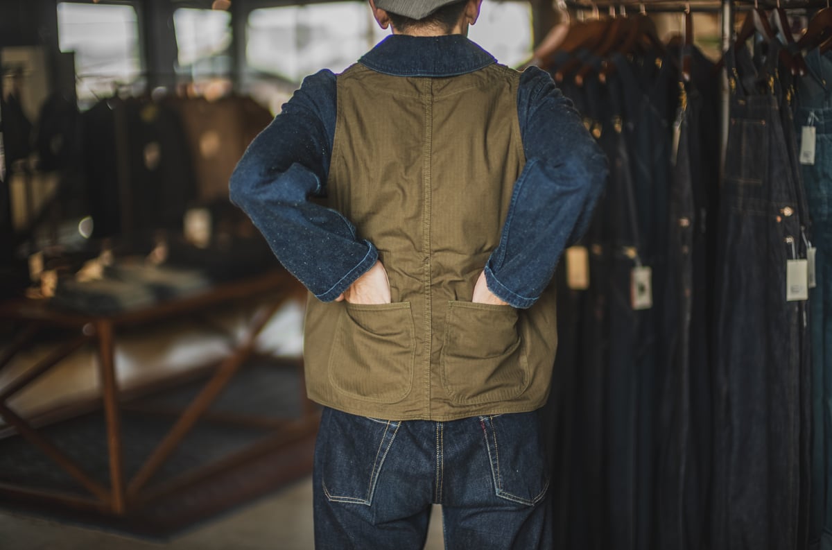 Huntsman Vest Neppy Green Herringbone | TCB jeans
