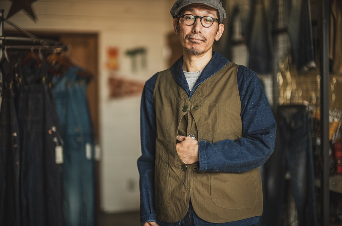 Huntsman Vest Neppy Green Herringbone | TCB jeans