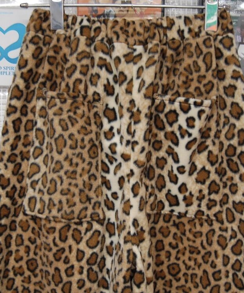 ［さる］Supreme ヒョウ柄 フリースパンツ さる様専用］Supreme ヒョウ柄 フリースパンツ