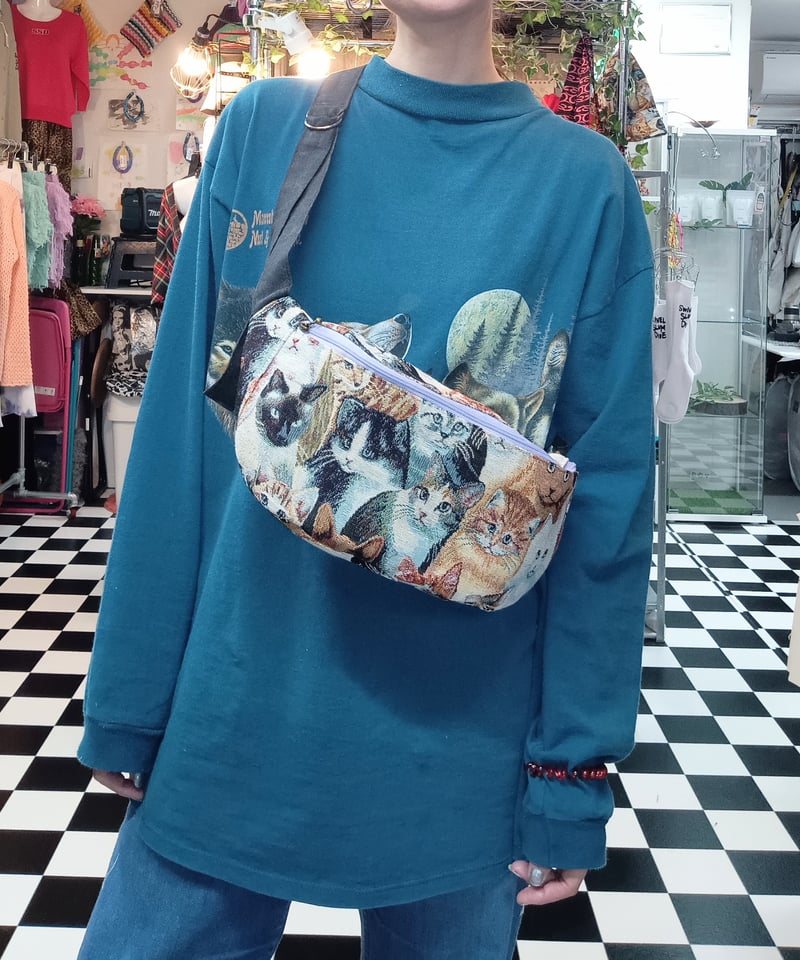 オランダ生地 猫柄ゴブラン織り ボディバッグ | SWIVEL SLUM DIVE