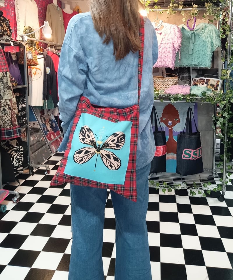タータンチェック×蝶々パッチコットンショルダーバッグ | SWIVEL タータンチェック×蝶々パッチコットンショルダーバッグ | SWIVEL