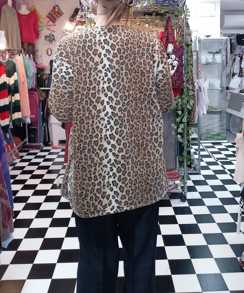 ヒョウ柄フリース ノーカラージャケット/レオパード ヒョウ柄フリース ノーカラージャケット/レオパード | SWIVEL