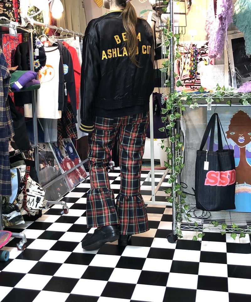 タータンチェック　裾フリルコットンフレアパンツ:ネイビー タータンチェック 裾フリルフレアパンツ:ブルー×レッド | SWIVEL