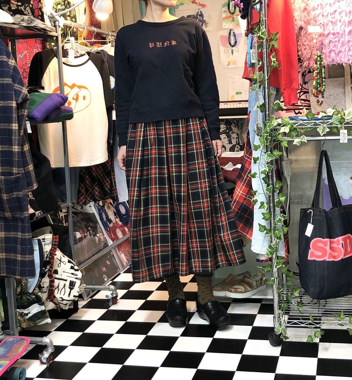 起毛タータンチェック フレアプリーツロングスカート:ネイビー