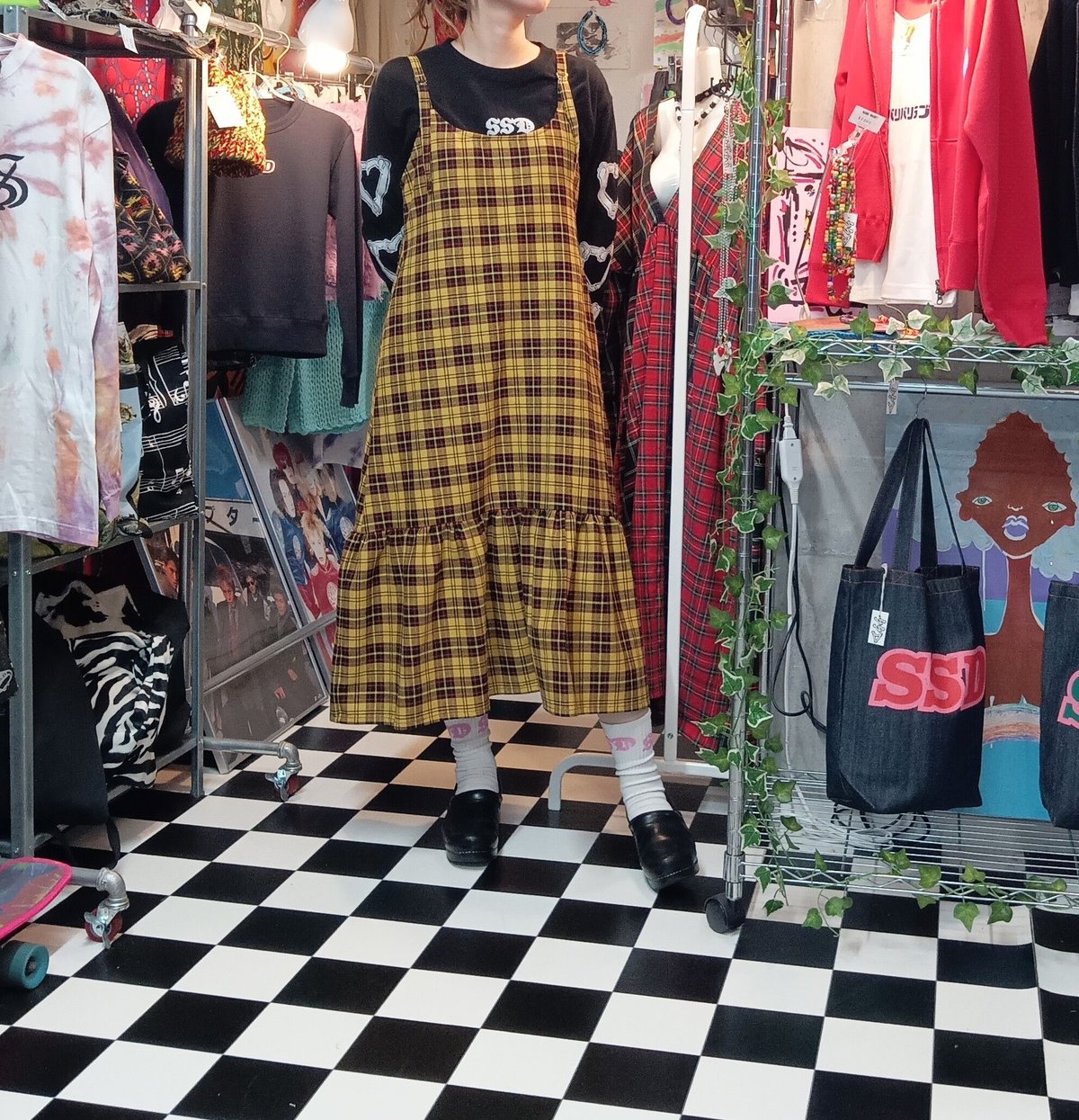 タータンチェック 裾ギャザーフレアロングワンピース:yellow | SWIVEL