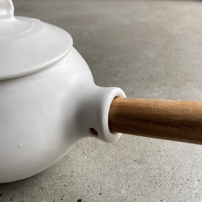 馬場勝文 丸型急須 白磁 | TORYBAZAR