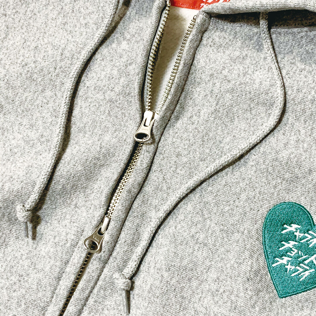 PLAY グレー ハート刺繍 ジップアップパーカー キスマーク ハート 刺繍 メンズ ジップ パーカー 服 グッズ ラブ