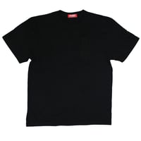 タテにロゴTシャツ　　ブラックｘブラック