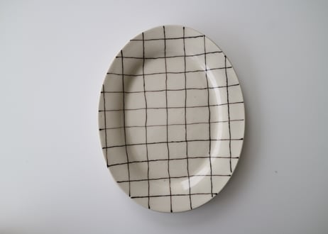 yoshimitsu nakasono / oval plate  kurocheck