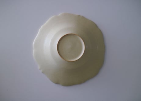 awabiware  輪花中深皿　アイボリー