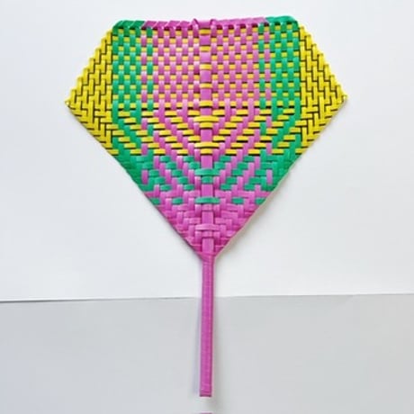 バンコク土産｜プラスチックバンドで作ったうちわ各種