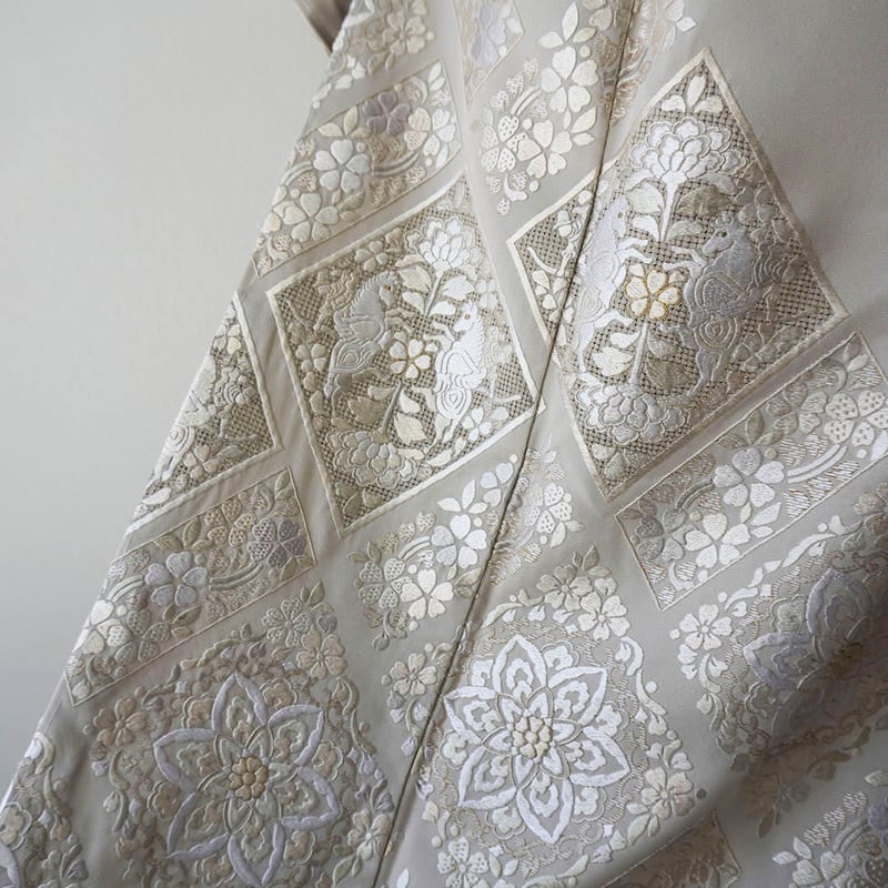 袷】紫水晶地 華唐草文汕頭刺繍色留袖 仕付け糸付き・ガード加工 袷】紫水晶地 華唐草文汕頭刺繍色留袖 仕付け糸付き・ガード加工