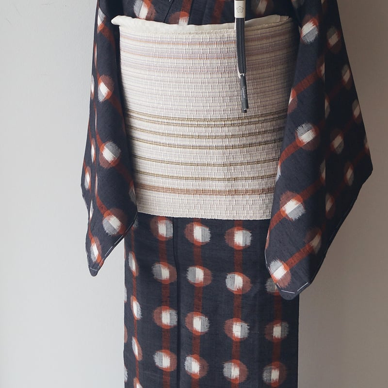 単衣　黒字に茶系のシックな紬 単衣 黒字に茶系のシックな紬 単衣 黒字に茶系