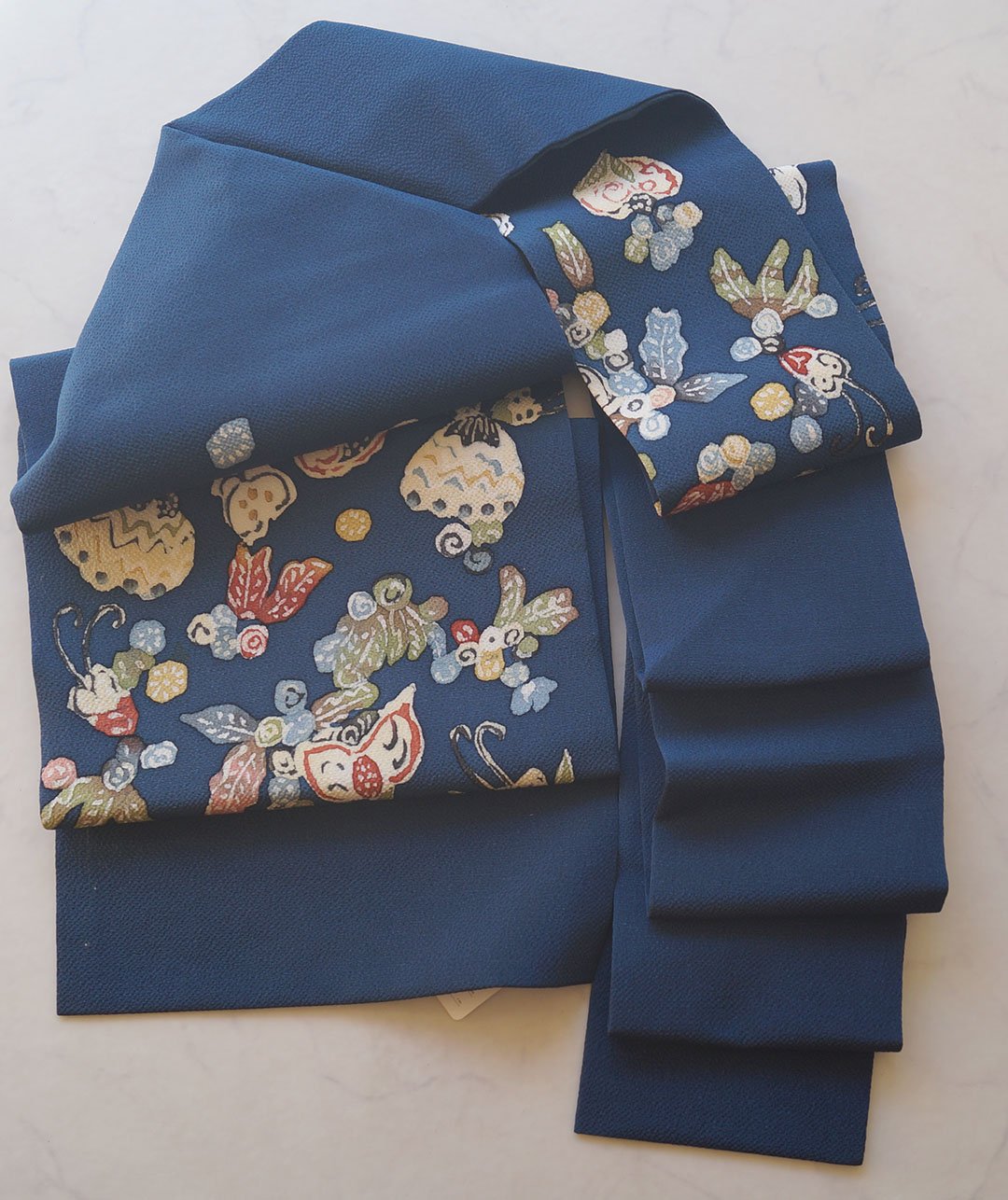 ☆きもの北條☆ 縮緬地 ちりめん 全通 抽象模様 落ち着きある彩り 生成  