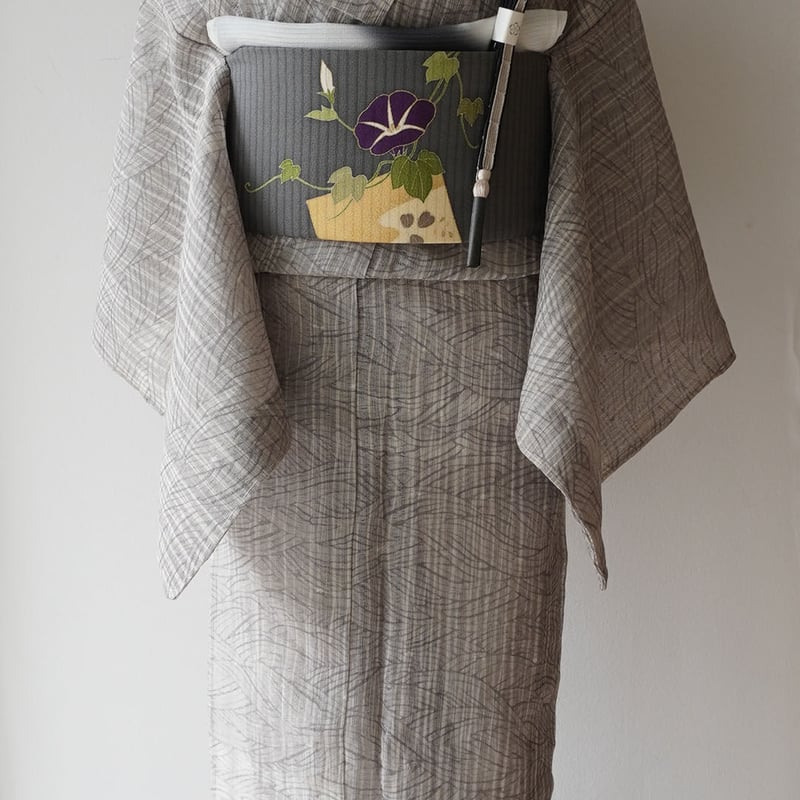 夏・紗】絹鼠色×灰色 波文様 変わり透かし織 紗小紋 | 大山