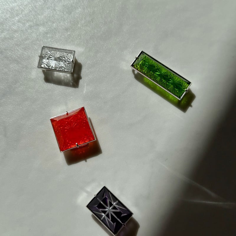 帯留】小川郁子 江戸切子の帯留 クリア/四角/菊つなぎ | 大山