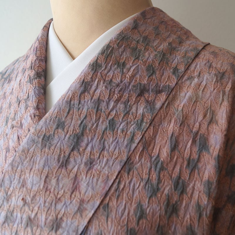 袷】トールサイズ 漢方染め 菅原結作 絞り 紬 | 大山キモノ・ち 袷】トールサイズ 漢方染め 菅原結作 絞り 紬 | 大山キモノ・ち
