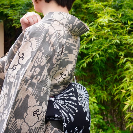 【竺仙・浴衣】竺仙製　海松茶色×生成り色　松煙染小紋　瑞雲と霞文