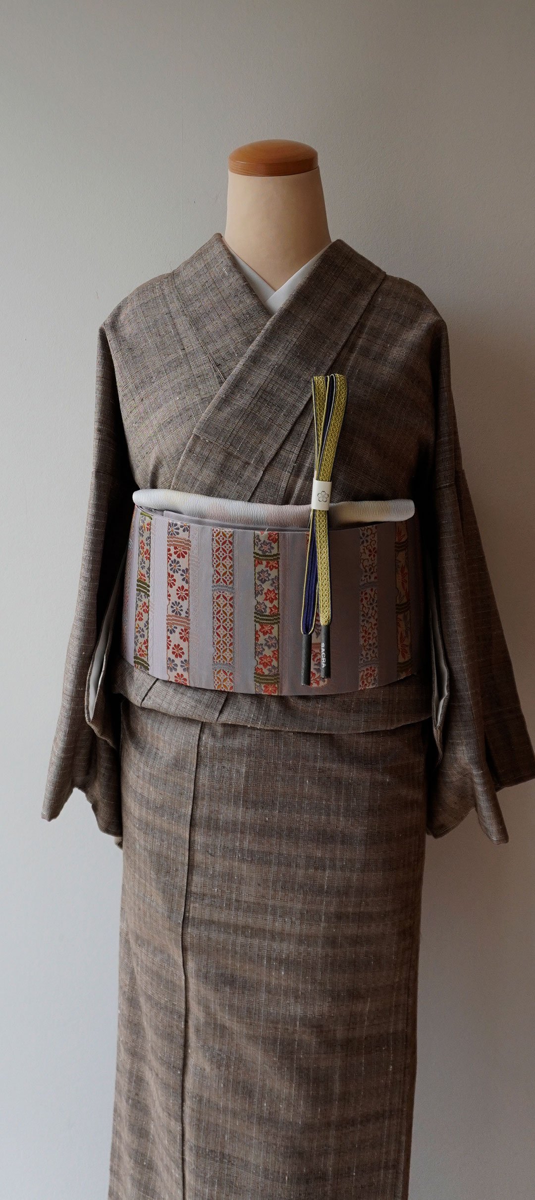 袷】トールサイズ 薄茶色系濃淡 横縞文紬 | 大山キモノ・ちぇら 袷】トールサイズ 薄茶色系濃淡 横縞文紬 | 大山キモノ・ちぇら
