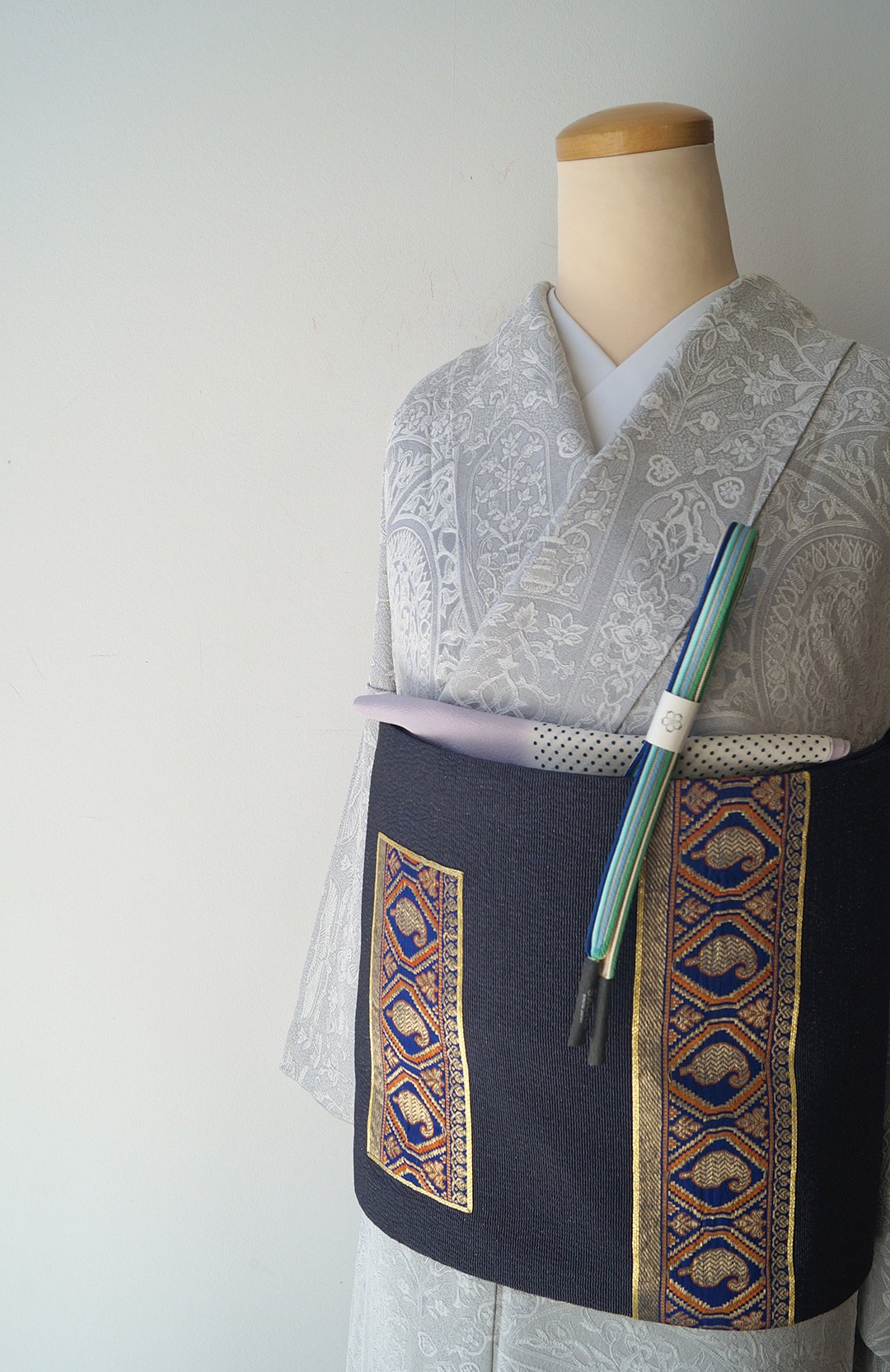 袷】インド更紗 尾峨佐染繍別織 お召し | 大山キモノ・ちぇら