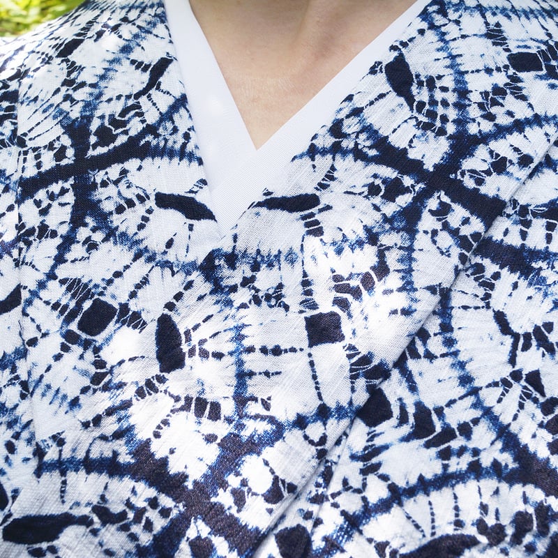 有松　浴衣　手縫い　モダン文様 有松絞り浴衣】鉄紺色×白色 七宝文 仕立上がり浴衣 2025 | 大山
