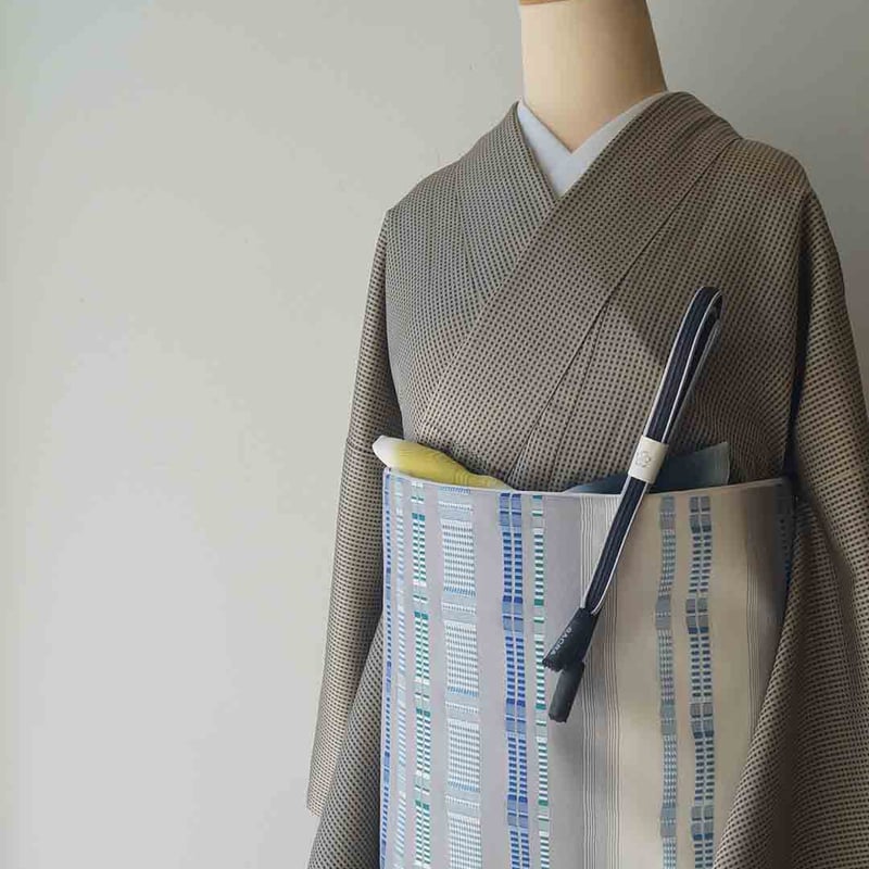 小紋 お召 現代お召 織文様 格子模様 茶色 広衿 正絹 カジュアル着物